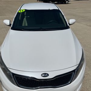 KIA OPTIMA LX - 6