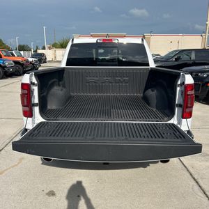 صورة مصغرة 43 لـ 2023 RAM 1500 LARAMIE