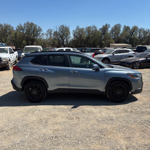 2022 Toyota COROLLA CROSS LE photo 10