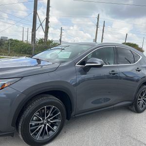 Lexus NX 250 Base - 2