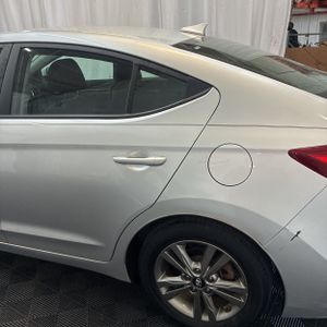 2018 Hyundai ELANTRA SEL — фото 6
