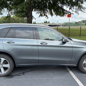 صورة 11 لـ 2017 Mercedes-BENZ GLC
