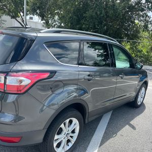 2018 FORD ESCAPE SE 照片 9