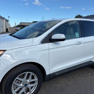 FORD EDGE SEL - 2