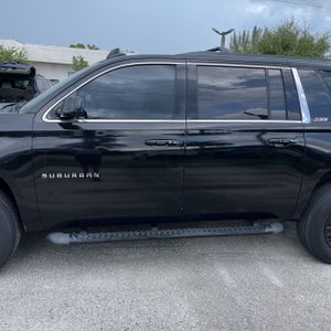 2017 Chevrolet SUBURBAN LT 照片 4