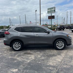 NISSAN ROGUE SV - 10