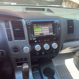 2010 Toyota TUNDRA LIMITED photo 36