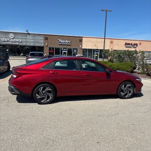 HYUNDAI ELANTRA LIMITED - 10