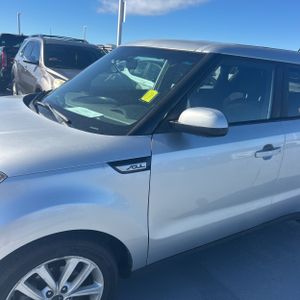 صورة 2 لـ 2017 KIA SOUL +