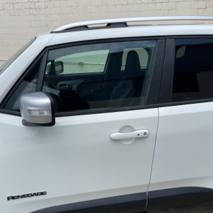 2015 JEEP RENEGADE LIMITED photo 4