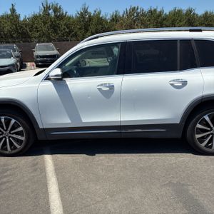 صورة 4 لـ 2021 Mercedes-BENZ GLB