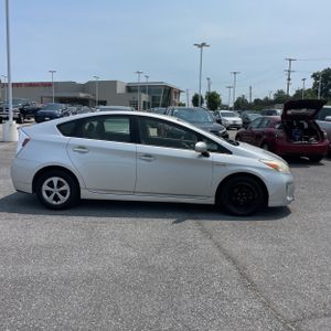 2015 Toyota PRIUS TWO photo 10