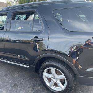 FORD EXPLORER XLT - 6