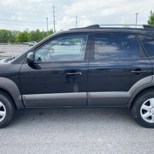 HYUNDAI TUCSON LX - 4