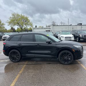 LINCOLN CORSAIR PREMIERE - 10