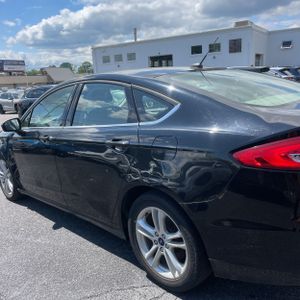 FORD FUSION SE - 6