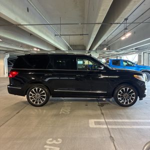 صورة 10 لـ 2020 Lincoln NAVIGATOR RESERVE