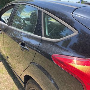FORD FOCUS SE - 6
