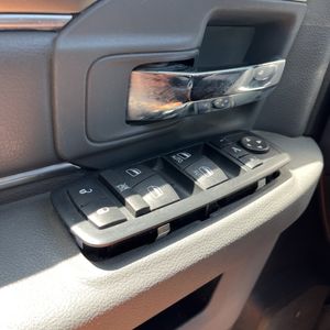 صورة مصغرة 59 لـ 2017 RAM 1500 BIG HORN