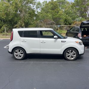 KIA SOUL + - 10