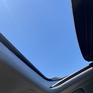 2023 Volvo XC40 B5 ULTIMATE DARK THEME thumbnail 34