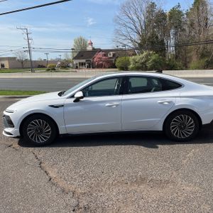 HYUNDAI SONATA HYBRID LIMITED - 3