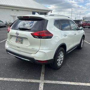 NISSAN ROGUE SV - 8