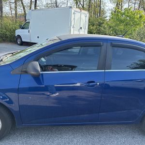 CHEVROLET SONIC LT AUTO - 4