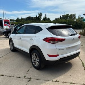 2017 Hyundai TUCSON SE — фото 5