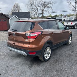 FORD ESCAPE SE - 8