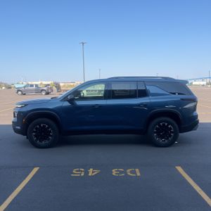 2025 Chevrolet TRAVERSE Z71 照片 3
