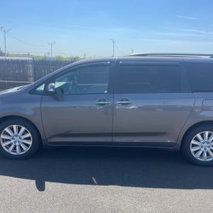 TOYOTA SIENNA - 4