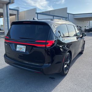 CHRYSLER PACIFICA LIMITED - 7