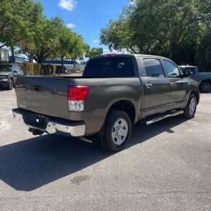 TOYOTA TUNDRA - 8