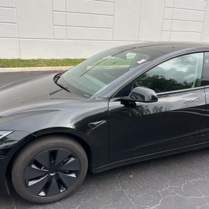 TESLA MODEL 3 LONG RANGE - 2