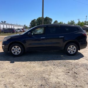 CHEVROLET TRAVERSE LS - 3