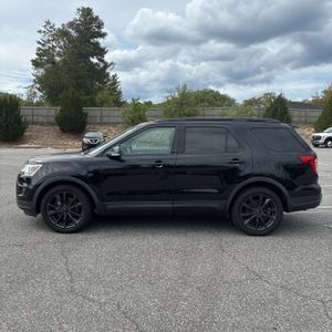 FORD EXPLORER XLT - 3