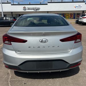 صورة 7 لـ 2019 Hyundai ELANTRA SE