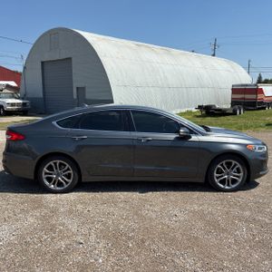 FORD FUSION SEL - 10