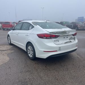 HYUNDAI ELANTRA SE - 4