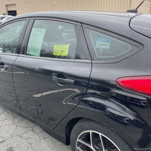 FORD FOCUS SE - 6