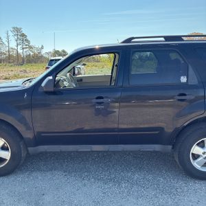 FORD ESCAPE XLT - 4