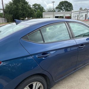 HYUNDAI ELANTRA SEL - 9