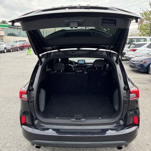 صورة 42 لـ 2023 FORD ESCAPE ST-LINE