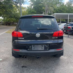 Volkswagen Tiguan S - 7