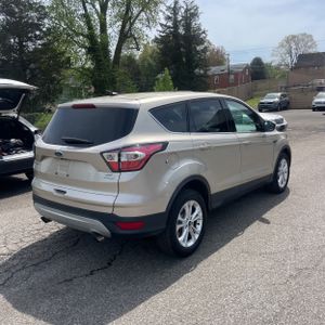 FORD ESCAPE SE - 6