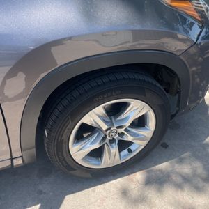 صورة مصغرة 77 لـ 2017 Toyota HIGHLANDER LIMITED