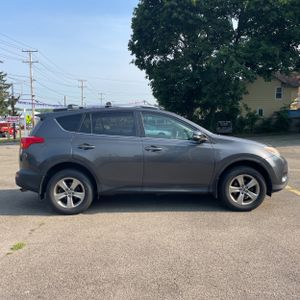 2015 Toyota RAV4 XLE photo 10
