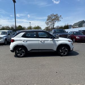 HYUNDAI VENUE LIMITED - 10