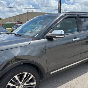 FORD EXPLORER PLATINUM - 2
